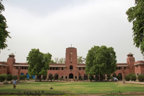 College of Vocational Studies-image