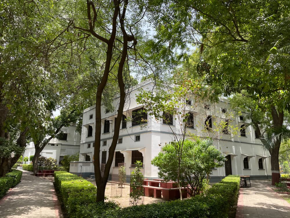 Vasanta College For Women