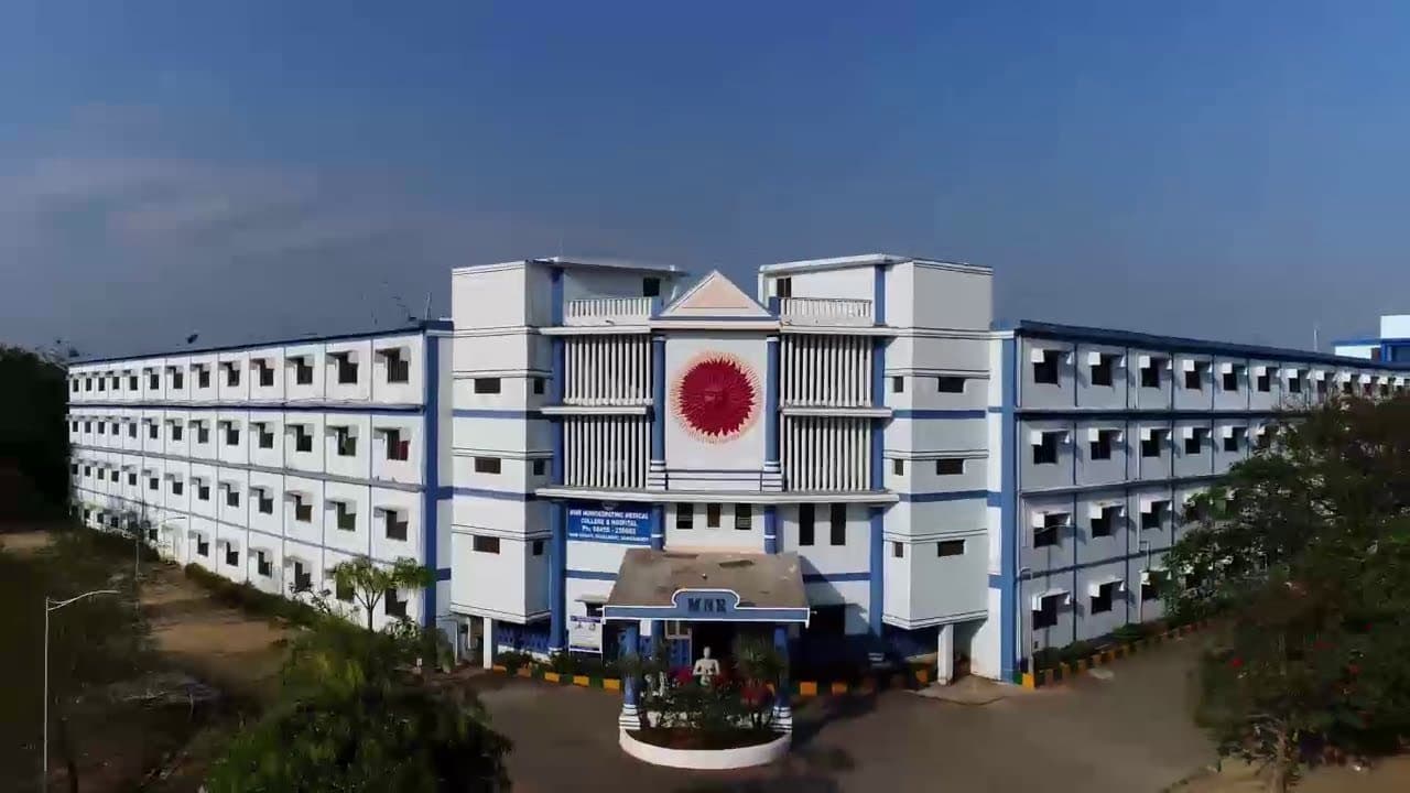 MNR College of Pharmacy-image