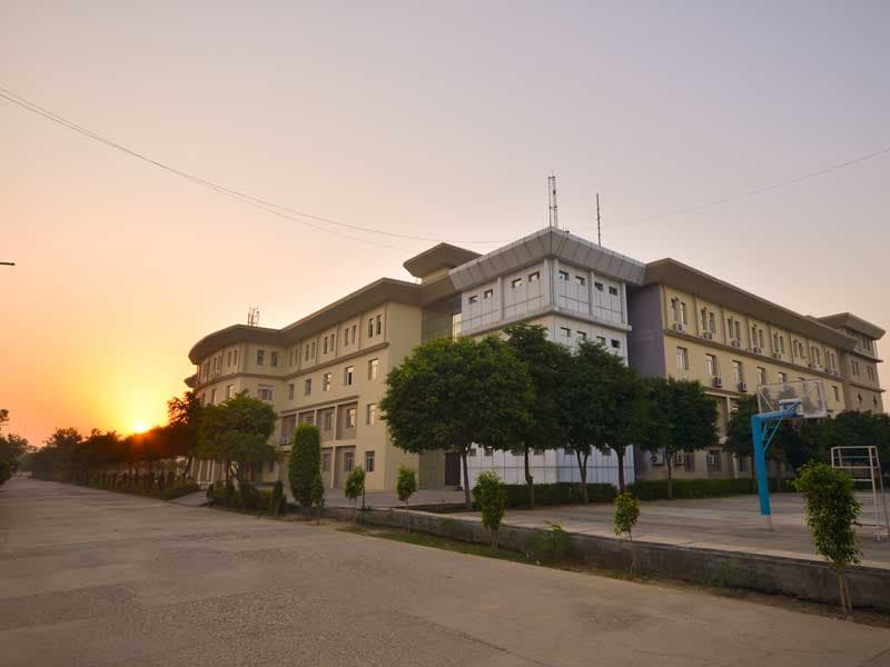 Advanced Institute of Technology Management-image
