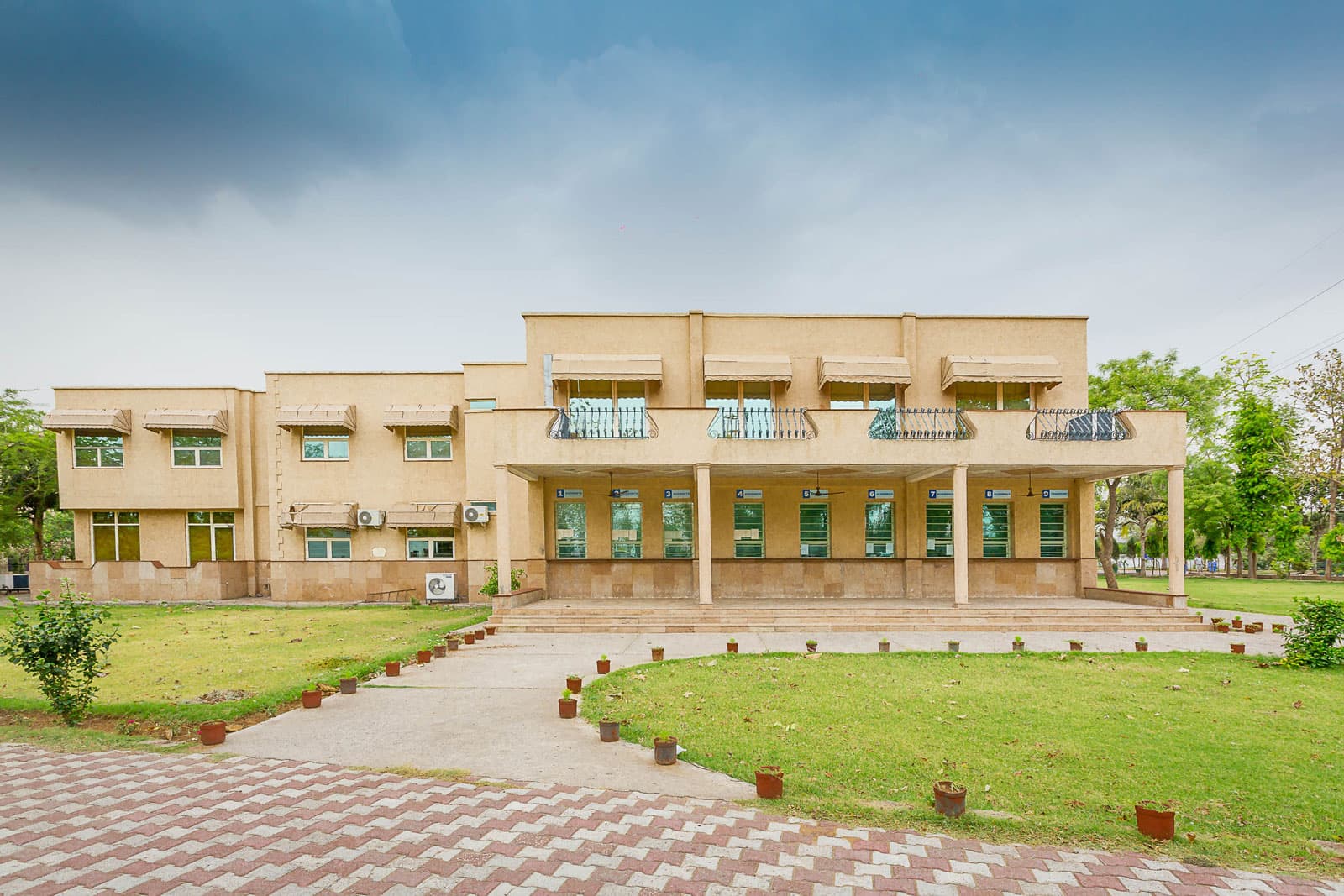BS Anangpuria Institute of Law-image