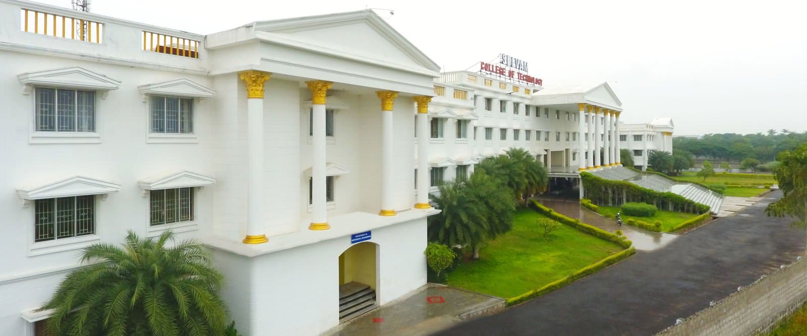 Selvam College of Technology-image