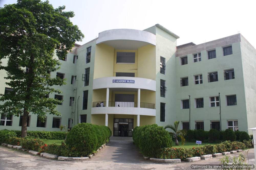 Calcutta Institute of Engineering and Management-image