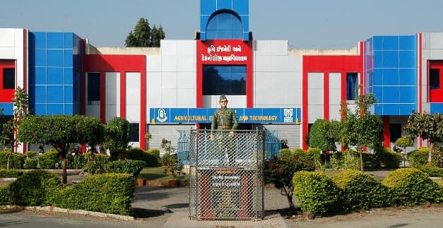 College of Agricultural Engineering and Technology Junagadh-logo