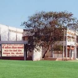 Shri K. H. Madhvani College-logo