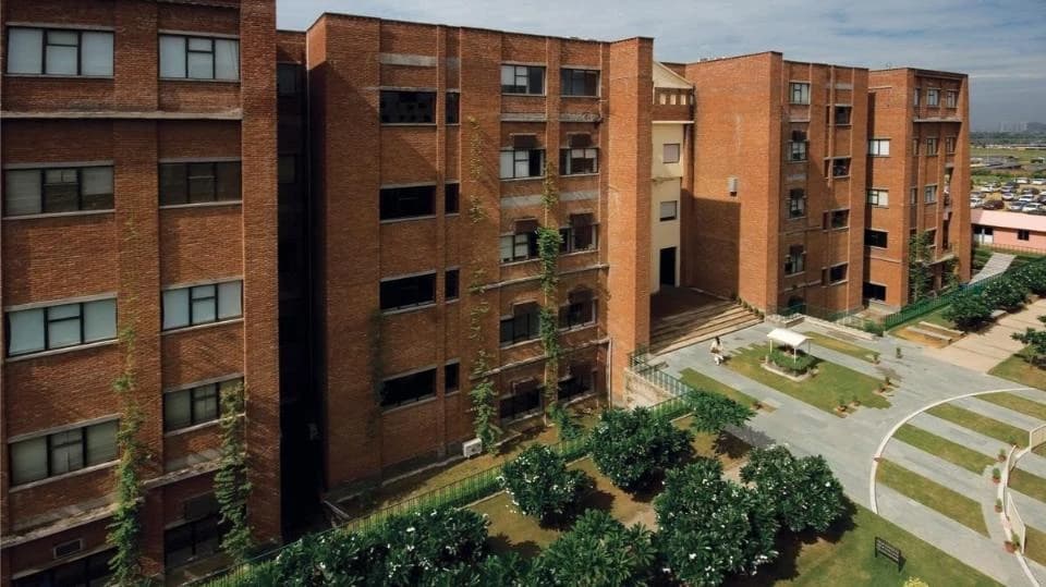 IILM University-image