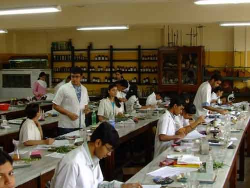 SIES Institute Of Medical & Laboratory Technology