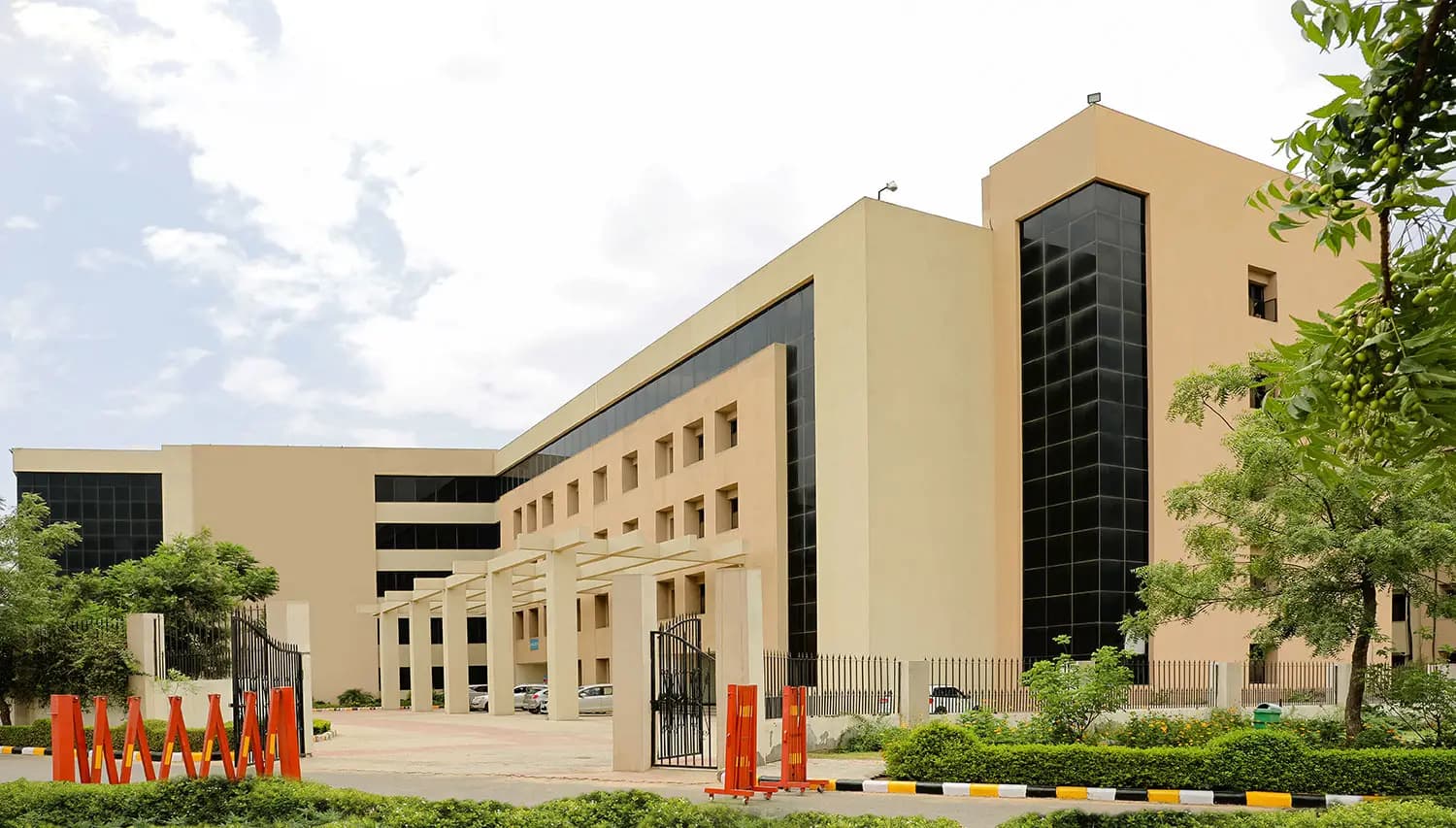 SGT University, Faculty of Commerce & Management-image