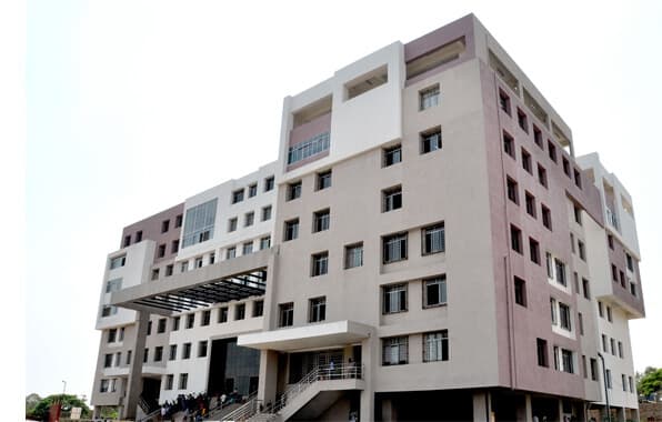 Dr. D. Y. Patil Law College-image