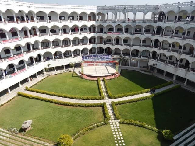 Vignan Institute of Technology & Science-image