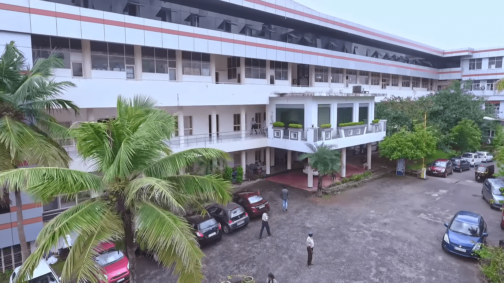 Azeezia Dental College-image
