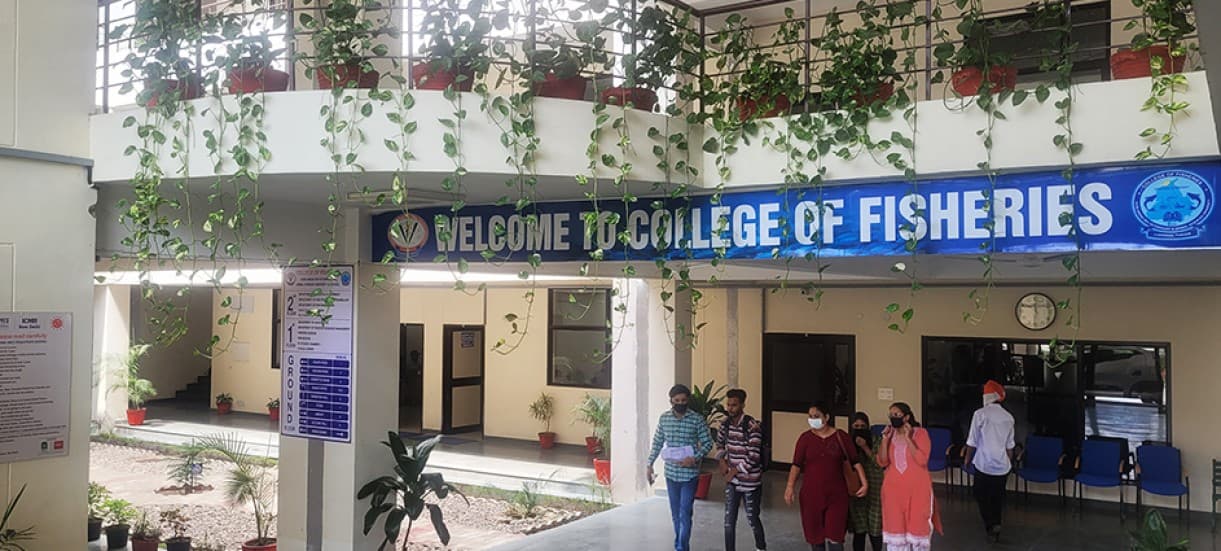 College of Fisheries Ludhiana logo