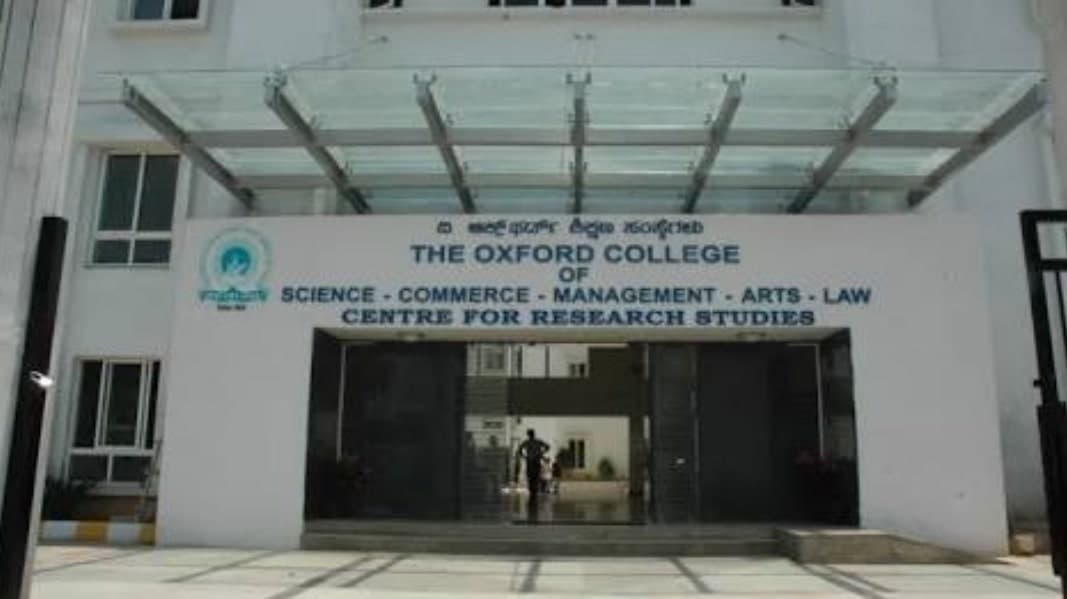 The Oxford College of Arts logo
